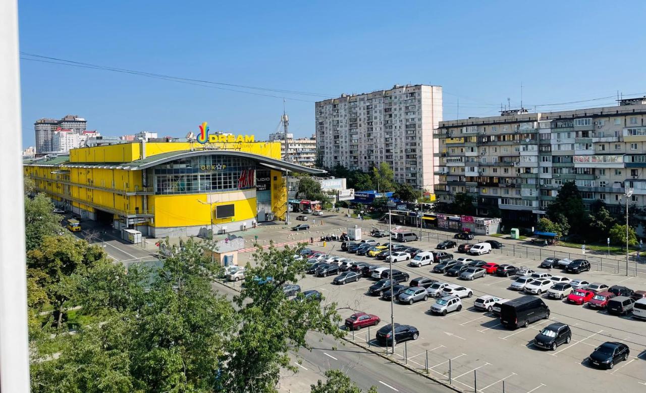 Квартира Напротив Дрим-Тауна Kiev Eksteriør bilde